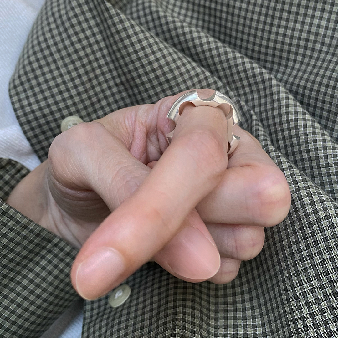 1.0_00+ finger